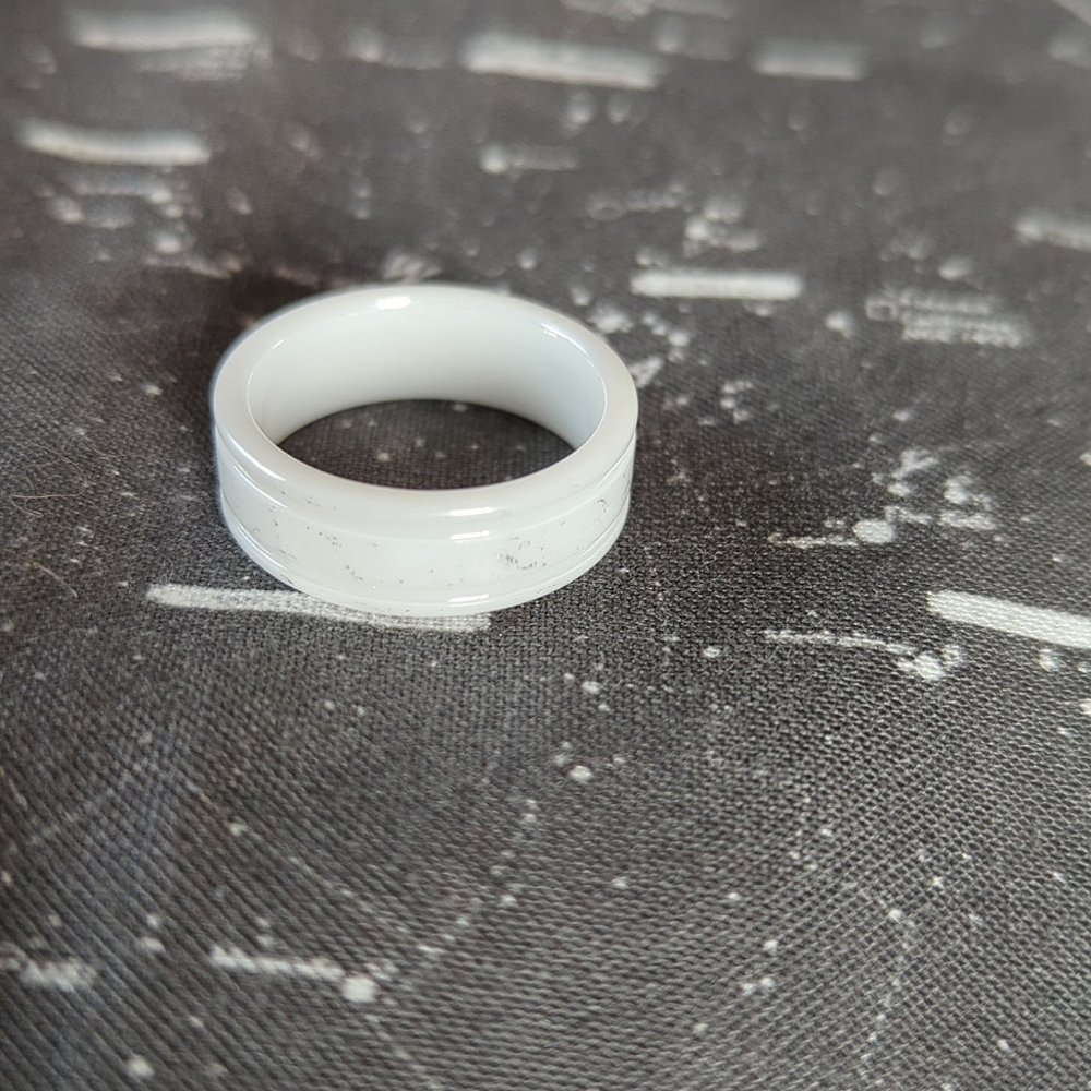 White ceramic ring size 10.5